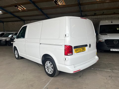 Volkswagen Transporter T30 TDI P/V HIGHLINE 8