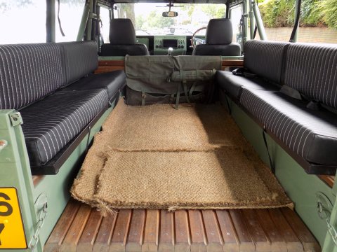 Land Rover Defender 110 2.5 Diesel 1