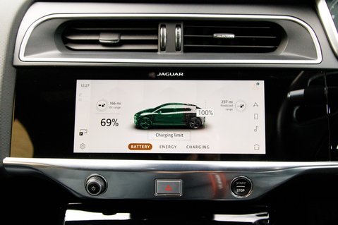 Jaguar I-Pace BLACK 37
