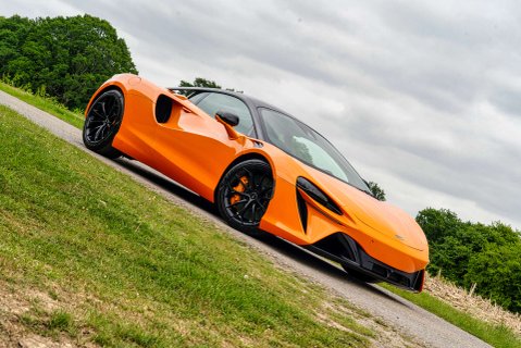 McLaren Artura PHEV 19