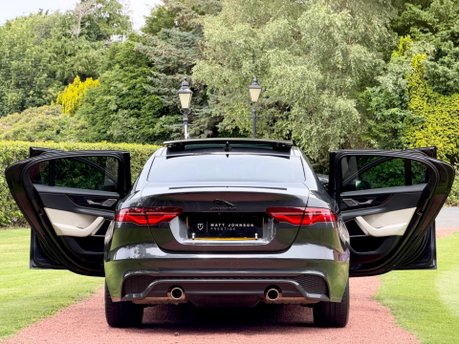 Jaguar XE R-DYNAMIC HSE BLACK 14