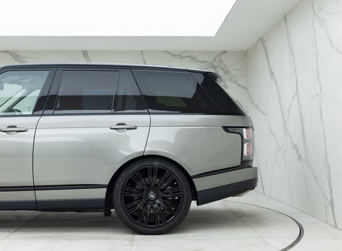 Land Rover Range Rover D300 Westminster Black Edition 24