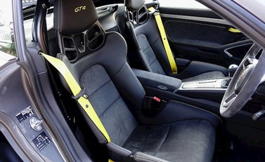 Porsche Cayman GT4 Clubsport 25