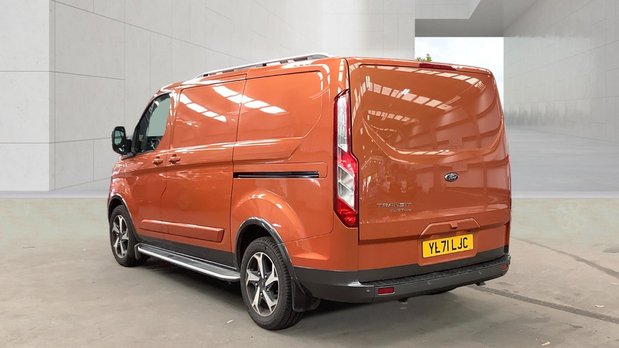 Ford Transit Custom AUTO SWB L1H1 Low Roof 300 Air Con Alloys Sensors Cam EURO 6 6