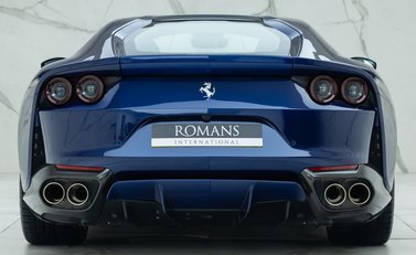 Ferrari 812 Superfast 5