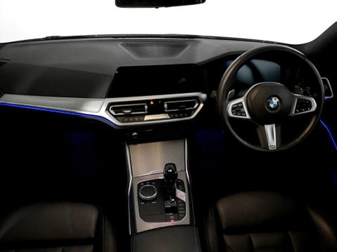 BMW 3 Series 2.0 320i M Sport Saloon 4dr Petrol Auto Euro 6 (s/s) (184 ps) Cruise Contr 18