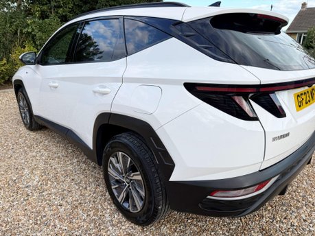 Hyundai TUCSON 1.6 T-GDi MHEV SE Connect DCT Euro 6 (s/s) 5dr 9