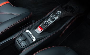 Ferrari 488 SPIDER 22