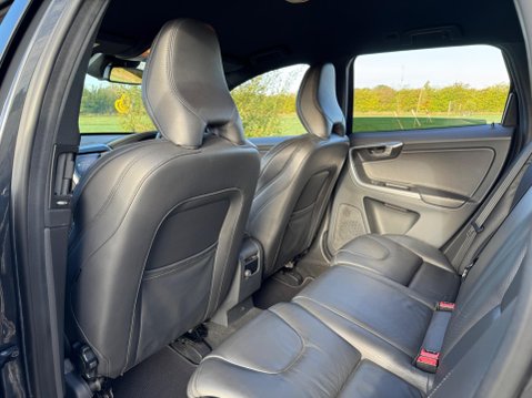 Volvo XC60 2.0 D4 R-Design Nav Geartronic Euro 6 (s/s) 5dr 42