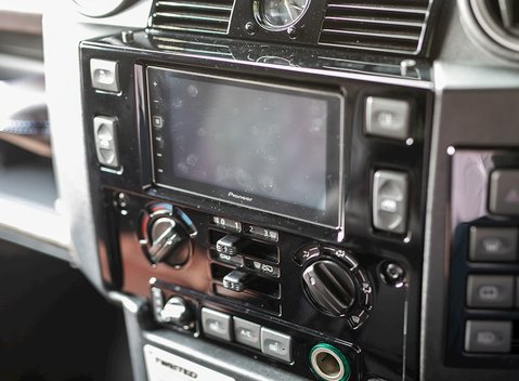 Land Rover Defender 90 XS T40S 17