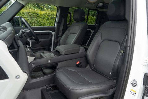 Land Rover Defender D250 SE County Edition 9
