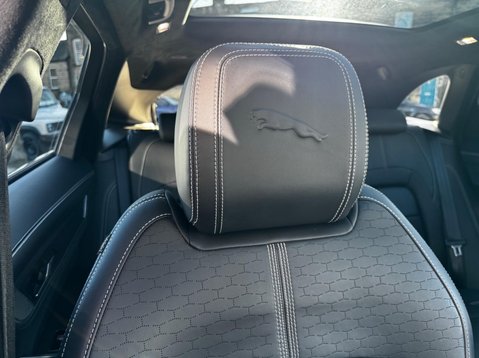 Jaguar F-Pace R-DYNAMIC HSE BLACK 89