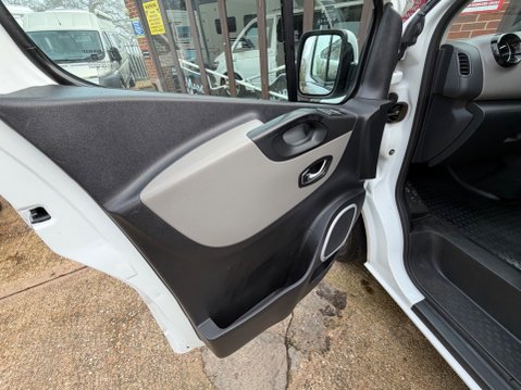 Renault Trafic SL27 SPORT DCI S/R P/V 13