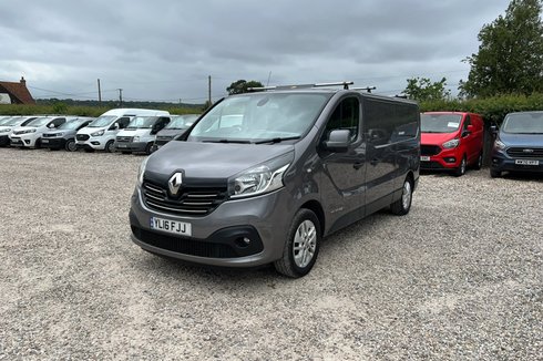 Renault Trafic LWB L2H1 Low Roof Sport 296 Air Con Nav Sensors EU