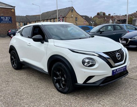 Nissan Juke 1.0 Juke N-Connecta DiG-T 5dr 4