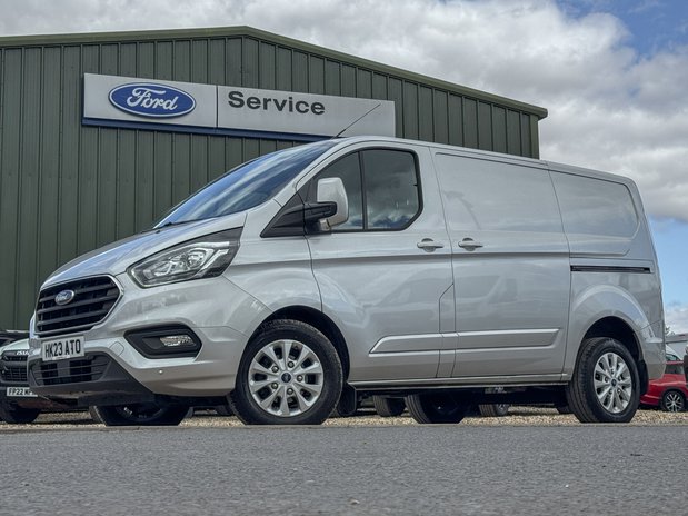 Ford Transit Custom SWB L1H1 Low Roof Limited 280 Air Con Alloys Sensors EURO 6 1