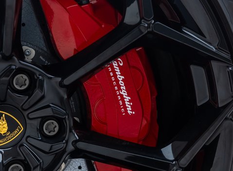 Lamborghini Urus PERFORMANTE 40