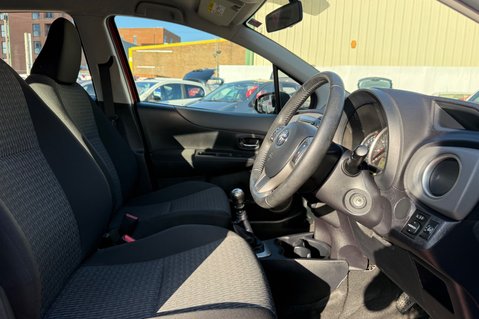 Toyota Yaris 1.3 VVT-I TR LOOK! JUST 38000 MILES! LOW INSURANCE! AIR CON 6