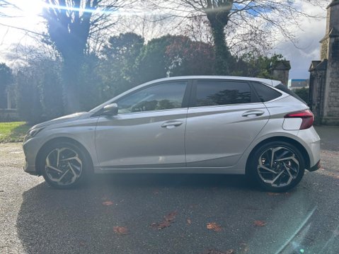 Hyundai i20 T-GDI PREMIUM MHEV 18