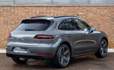 Porsche Macan Turbo 7