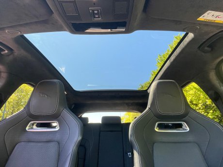 Jaguar F-Pace 2.0 D200 MHEV R-Dynamic HSE Black Auto AWD Euro 6 (s/s) 5dr 21