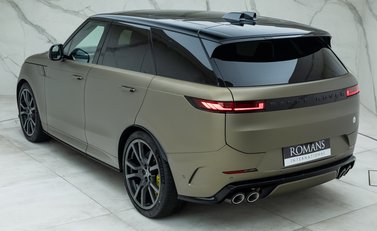 Land Rover Range Rover Sport P635 SV EDITION ONE 9