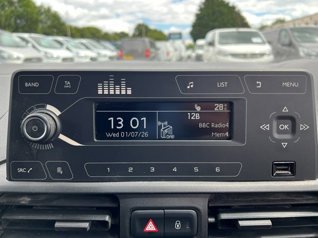 Vauxhall Combo LWB L2H1 Low Roof Air Con EURO 6 NO VAT 34