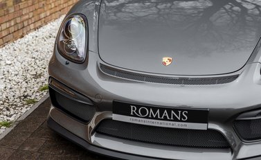 Porsche Cayman GT4 22