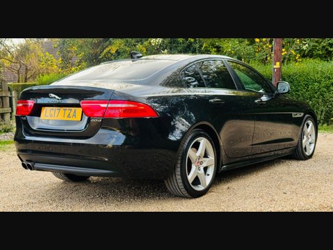 Jaguar XE 2.0d R-Sport Saloon 4dr Diesel Auto Euro 6 (s/s) (180 ps) 10