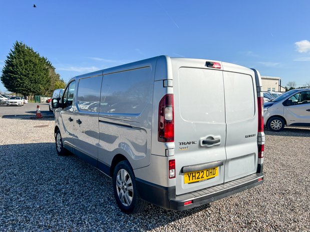 Renault Trafic LWB L2H1 Sport L130 Air Con Alloys Nav Sensors EURO 6 NO VAT 8