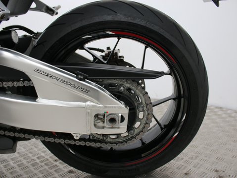 Honda CBR1000RR Fireblade CBR 1000 RA-G Fireblade 34