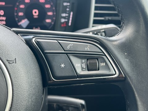 Audi A1 SPORTBACK TFSI TECHNIK 30