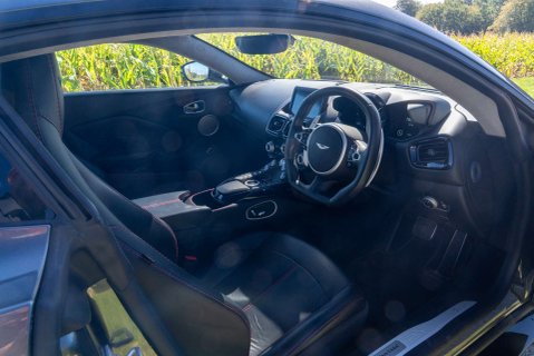 Aston Martin Vantage 4.0 Vantage V8 Auto 3dr 10