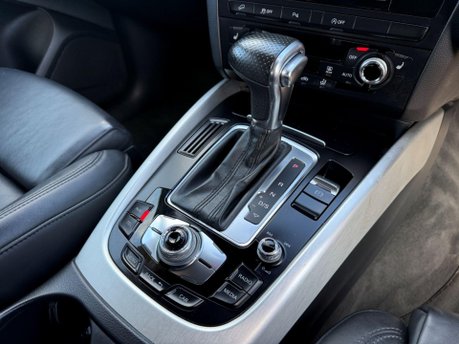Audi Q5 3.0 TDI V6 S line Plus S Tronic quattro Euro 5 (s/s) 5dr 19