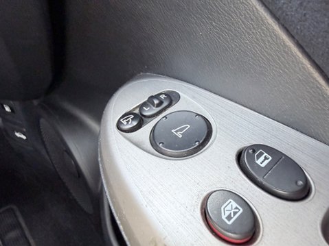 Honda Civic 1.8 ES I-VTEC 17