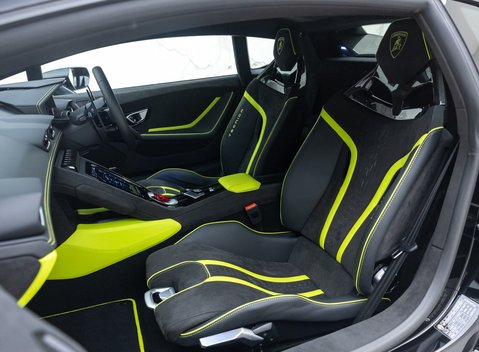 Lamborghini Huracan Tecnica 17