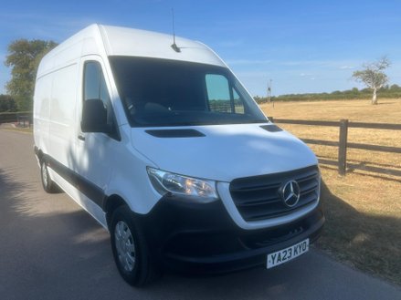 Mercedes-Benz Sprinter 2.0 315 CDI Premium Panel Van 5dr Diesel G-Tronic RWD L2 H2 Euro 6 (s/s) (1