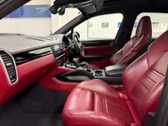 Porsche Cayenne 2.9T V6 S SUV 5dr Petrol TiptronicS 4WD Euro 6 (s/s) (440 ps) 38
