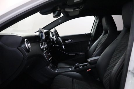Mercedes-Benz A Class A 200 D AMG LINE PREMIUM 42