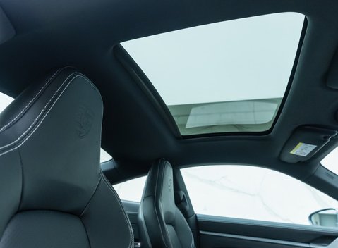 Porsche 911 Carrera (992.2) 17