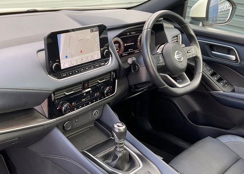 Nissan Qashqai DIG-T TEKNA MHEV 18