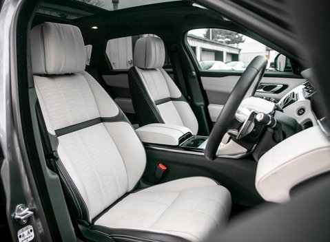 Land Rover Range Rover Velar R-Dynamic HSE Urban 12