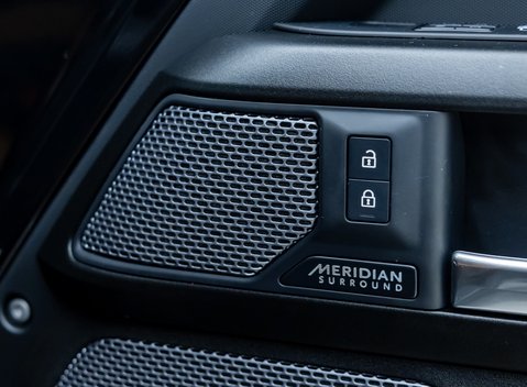 Land Rover Defender 110 V8 P525 25
