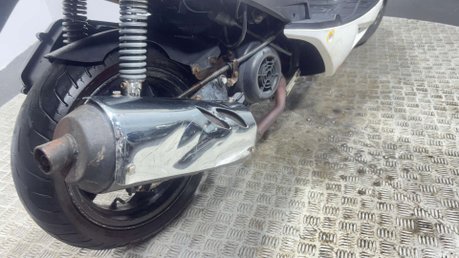 Lexmoto FMX 2016 SPARES OR REPAIR 125CC PROJECT BIKE SCOOTER 17