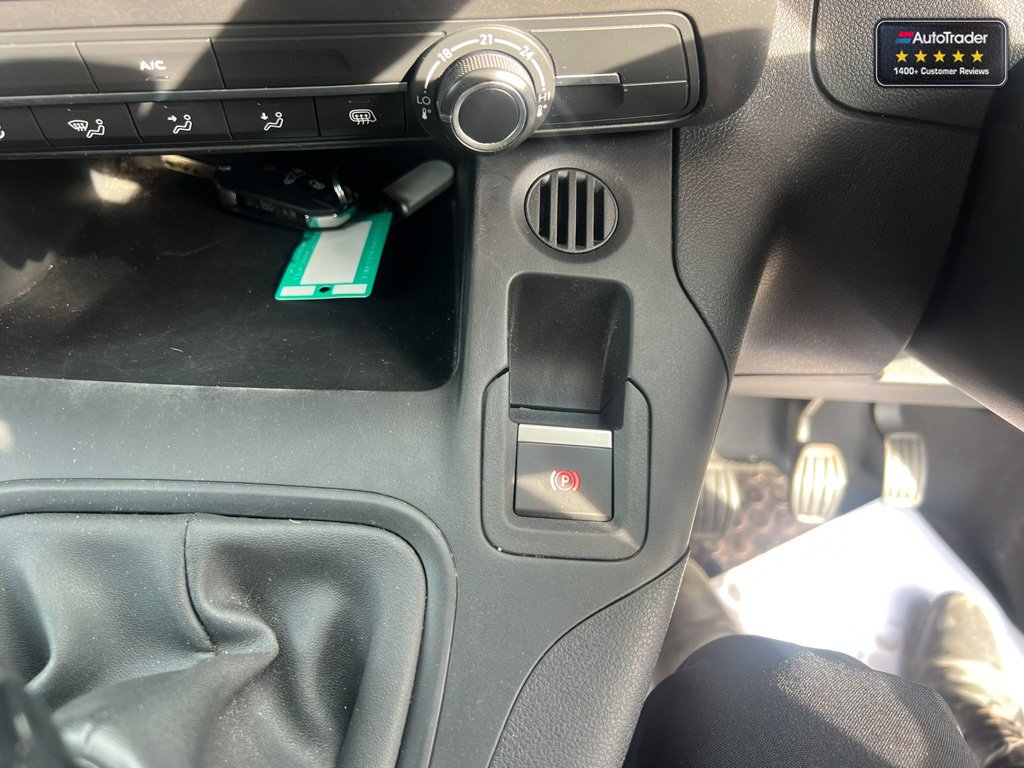 2021 Peugeot PartnerSWB L1H1 Low Roof Bluehdi Professional Air Con Sensors EURO 6 NO VAT — thumbnail 37 of 51