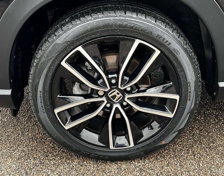 Honda HR-V 1.5 HR-V Elegance i-MMD CVT 5dr 16