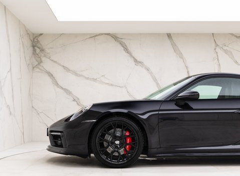 Porsche 911 Carrera S (992) 24