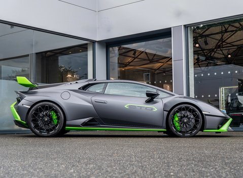 Lamborghini Huracan STO 2