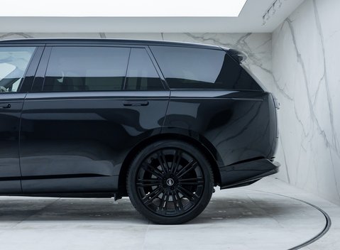 Land Rover Range Rover P530 FIRST EDITION LWB 38