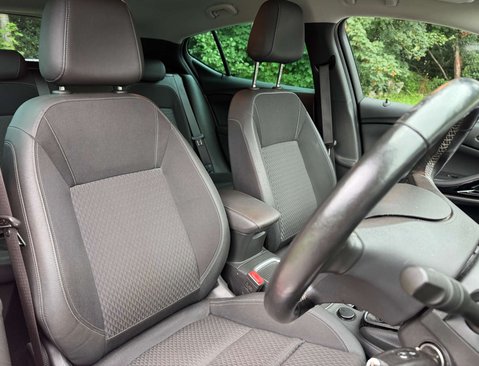 Vauxhall Astra 1.4 Astra Griffin T S/S 5dr 21